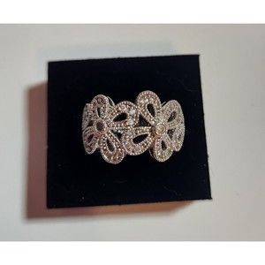 Lia Sophia Abloom Ring w/Silver Tone & 1.2ct CZ Cut Crystal Flowers Size 7